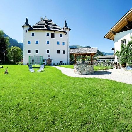 Schloss Saalhof Майсхофен Экстерьер фото