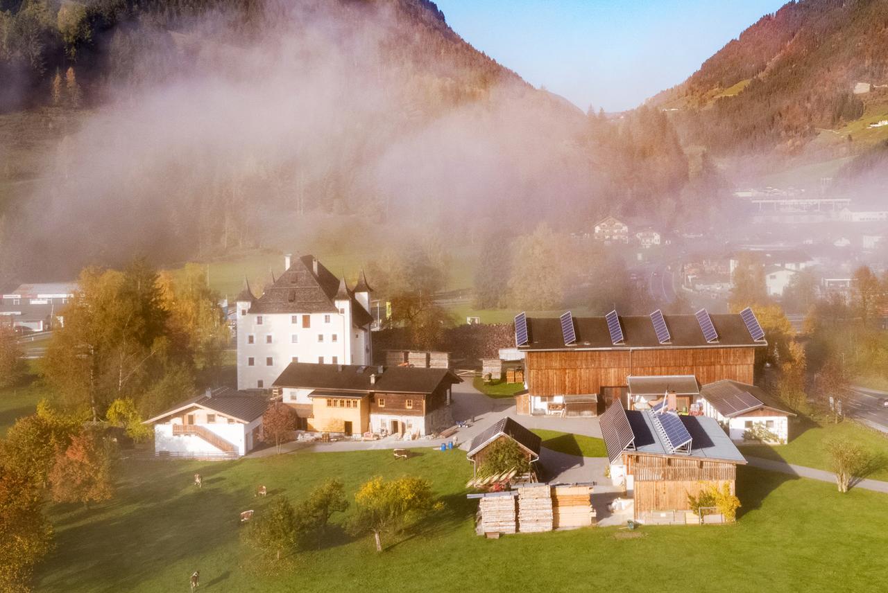 Schloss Saalhof Майсхофен Экстерьер фото