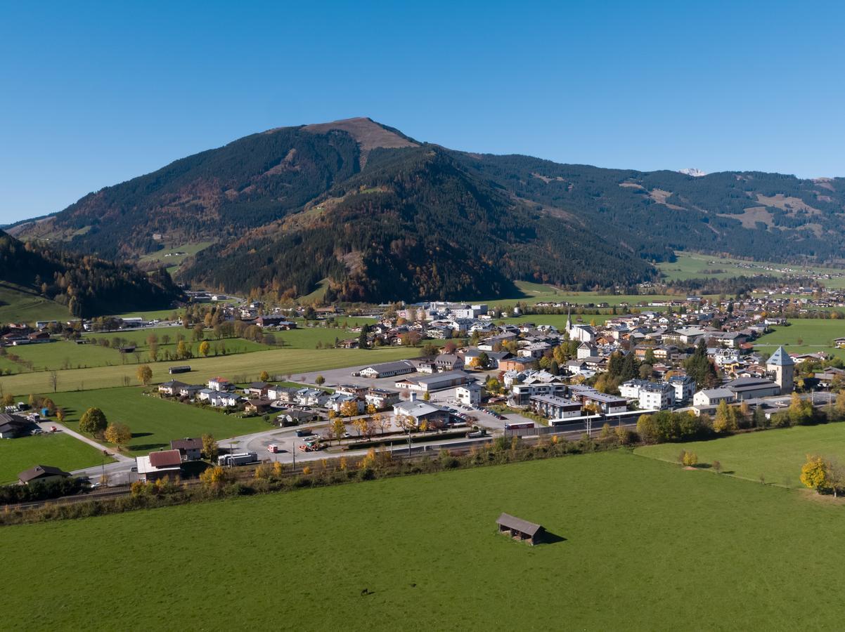 Schloss Saalhof Майсхофен Экстерьер фото
